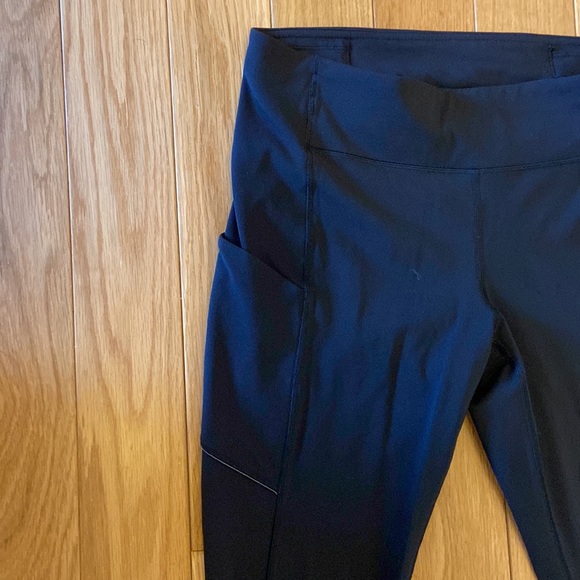 Lululemon black leggings - Picture 2 of 4